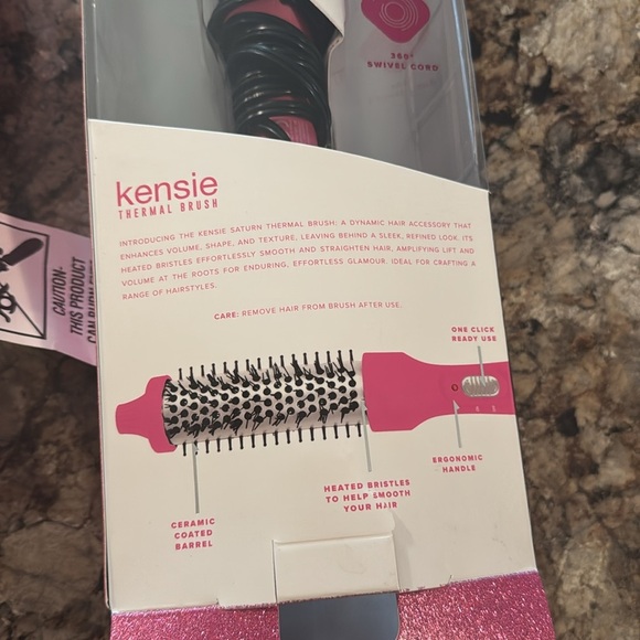 2x1 Conair+kensie thermal brush.
Conair double ceramic+kensie thermal brush - Picture 4 of 6